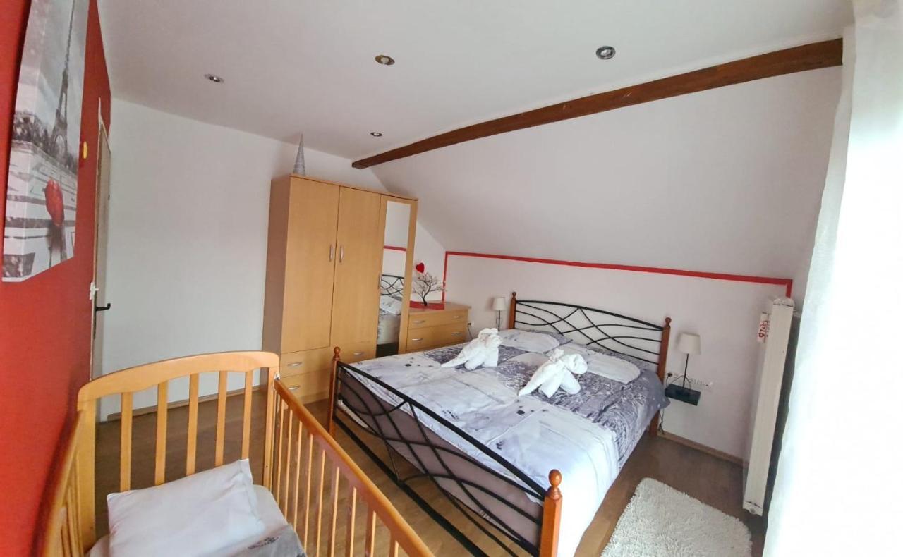 Апартаменти Apartman Patricia Фужине Екстер'єр фото
